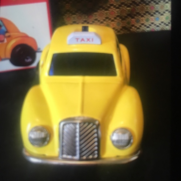 Coin Taxi Yellow bump and go Japan - Picture 3 of 6